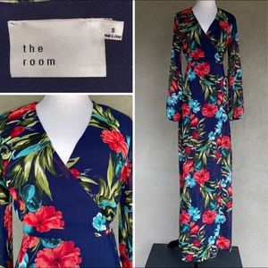 “The Room” Navy Floral Chiffon Maxi Wrap Dress Sm